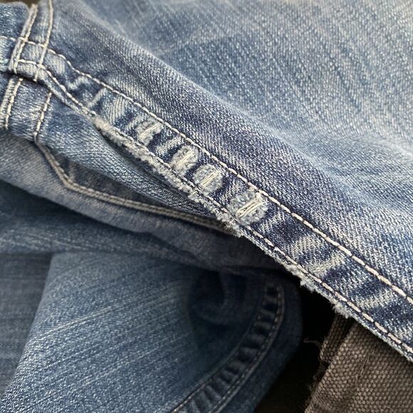 COWGIRL TUFF -DON’T FENCE ME IN SPARKLE - SIZE 31 X 31 - B18 - Picture 15 of 15